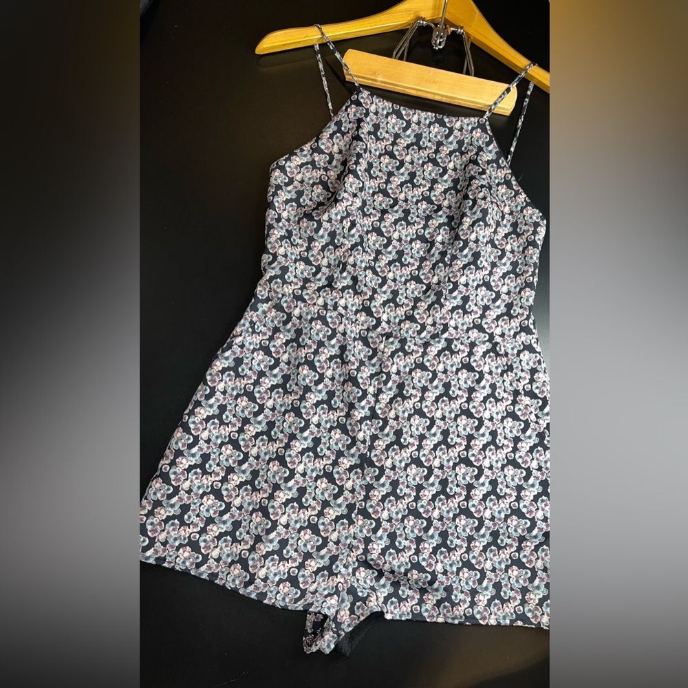 Urban Outfitters Pins & Needles Black Floral Romper W/ V cut back size XS EUC